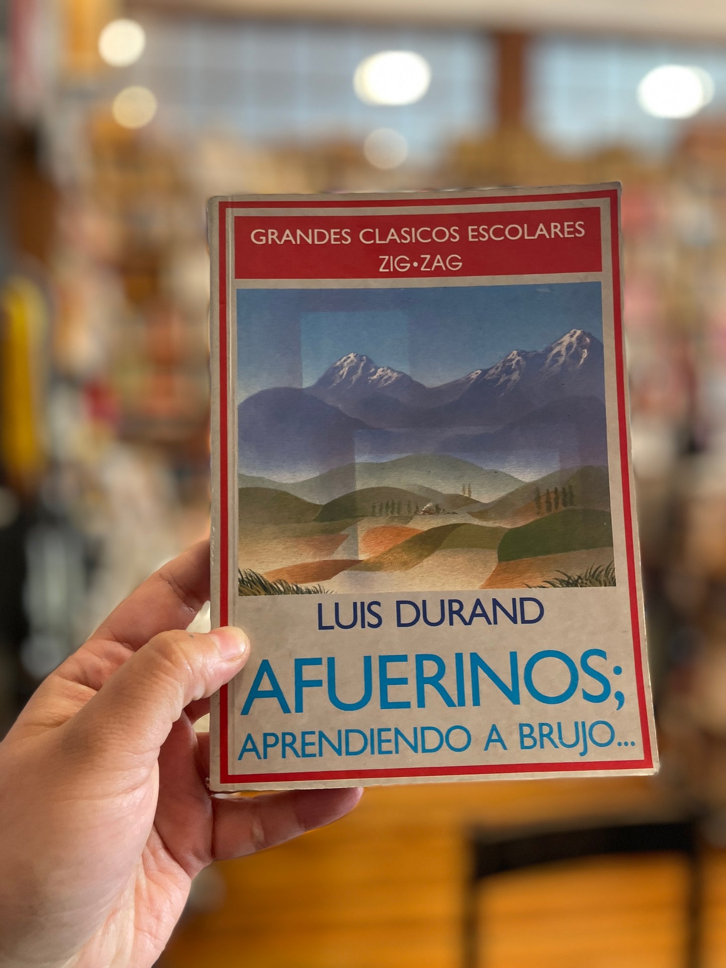 Afuerinos; Aprendiendo a brujo