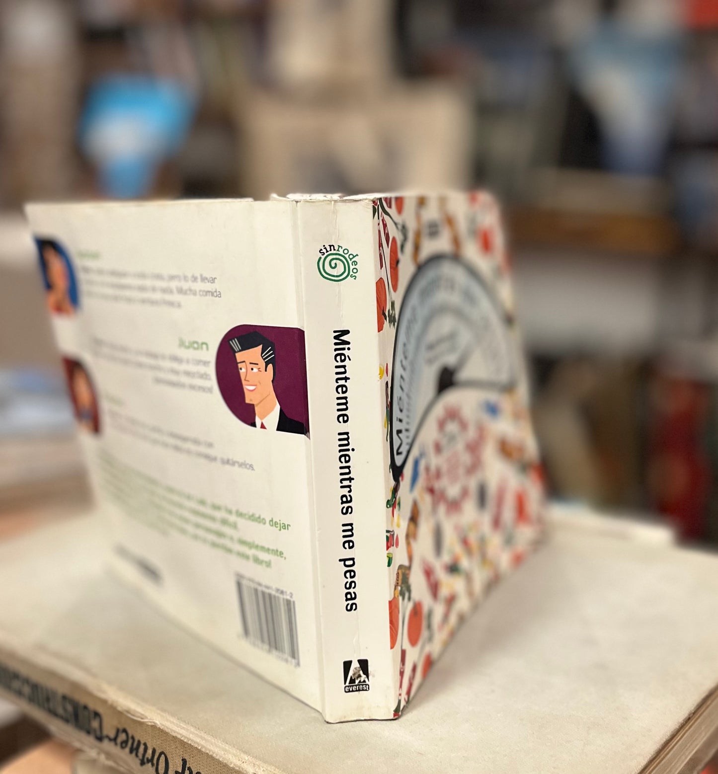 Miénteme mientras me pesas. Libro rescatado del incendio