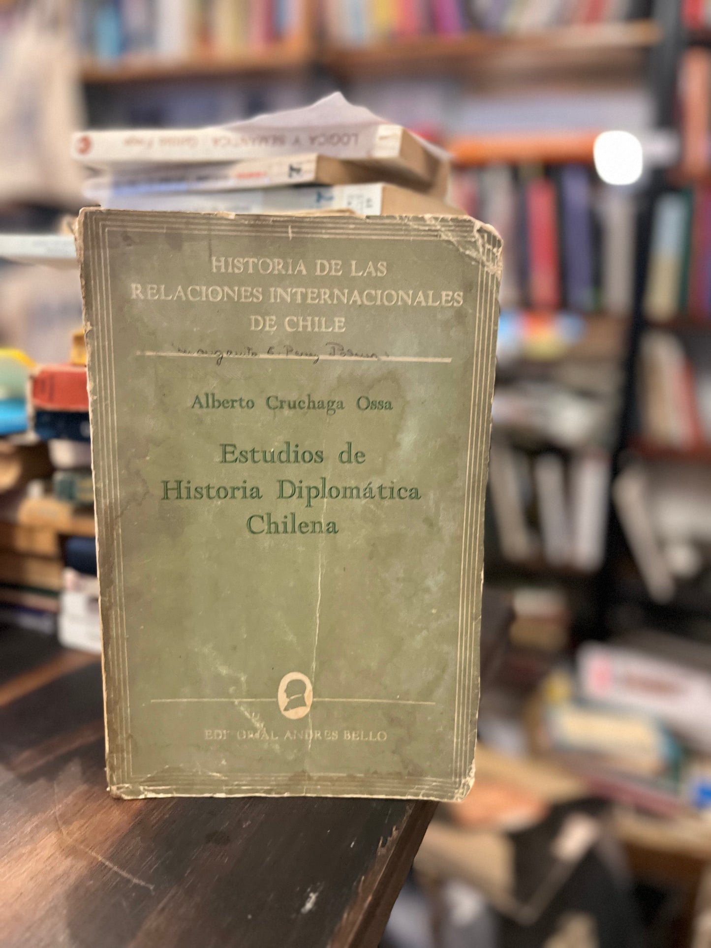 Estudios de Historia diplomática Chilena. Libro rescatado del incendio