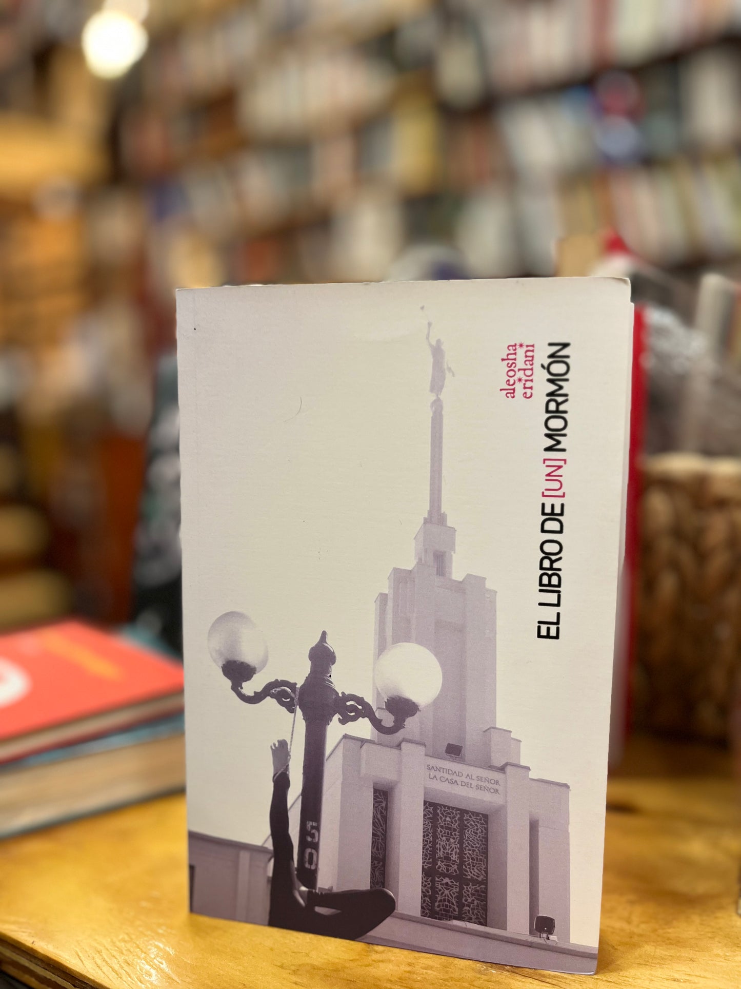 El libro del mormón. Critica de la crítica a los evangelios de las masculinidades en Chile