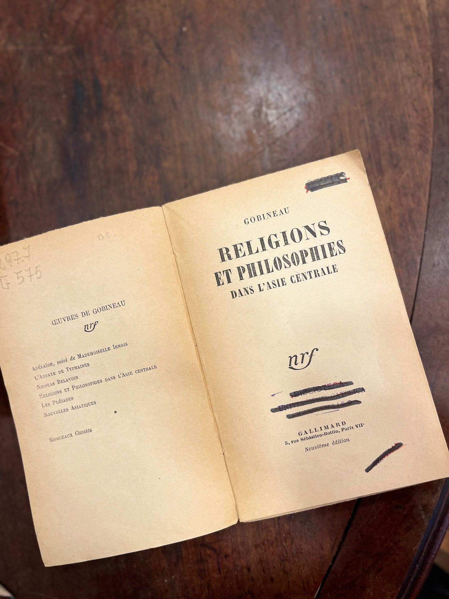 Les Religions et Les Philosophies dans l'asie Centrale