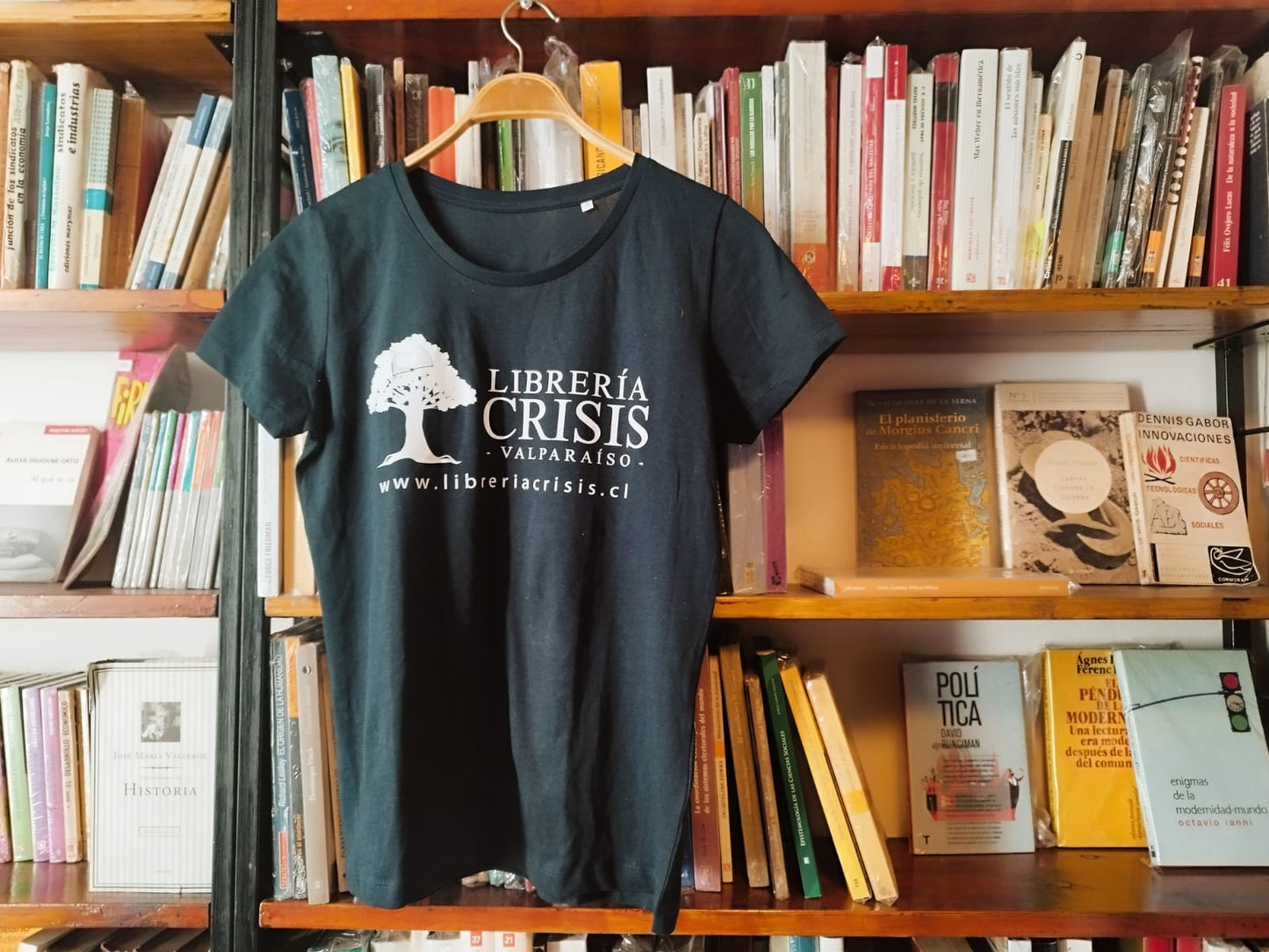 Polera Librería Crisis Colección Limitada