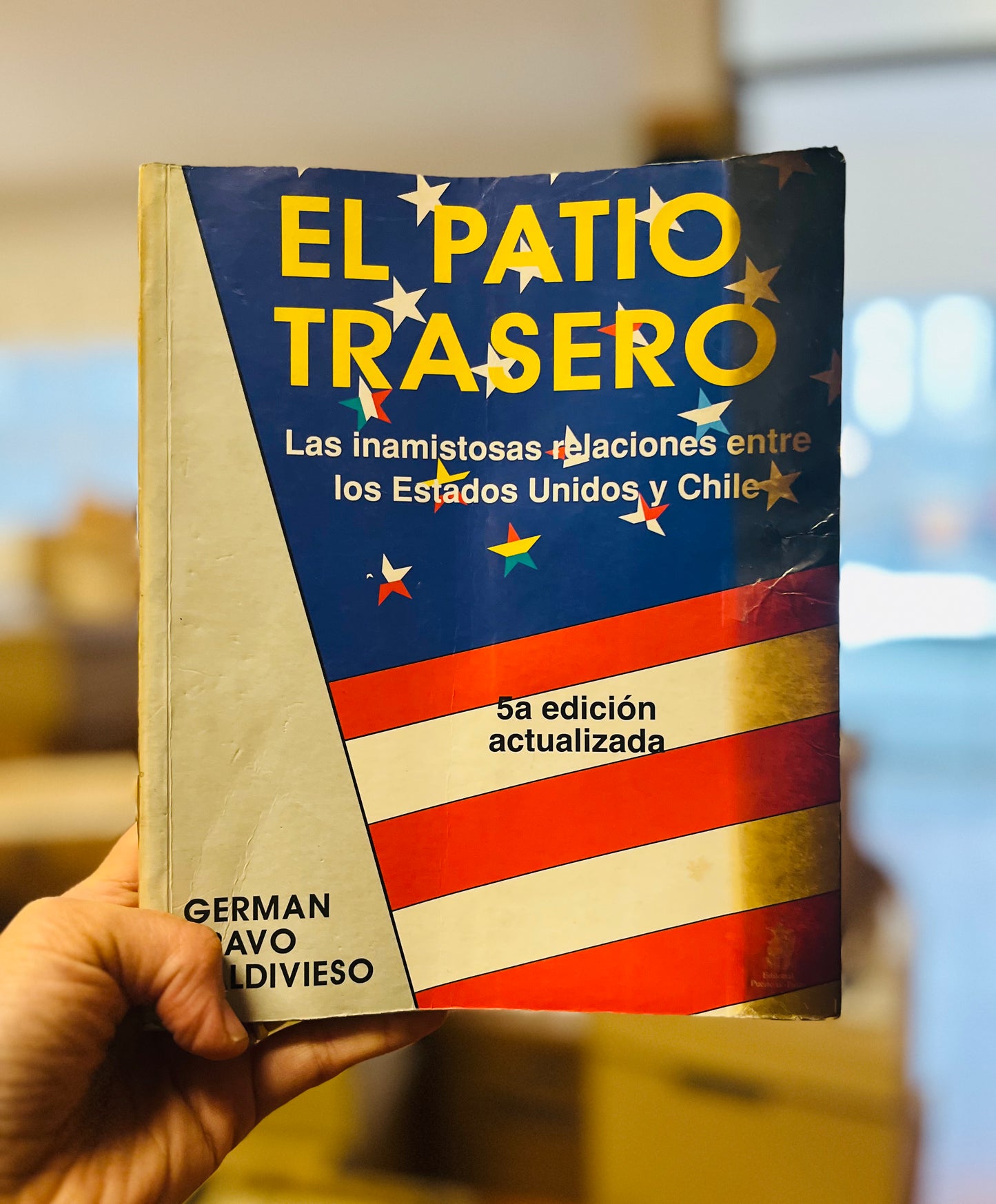 Patio trasero, Las inamistosas relaciones entre los Estados Unidos y Chile. Libro rescatado del incendio