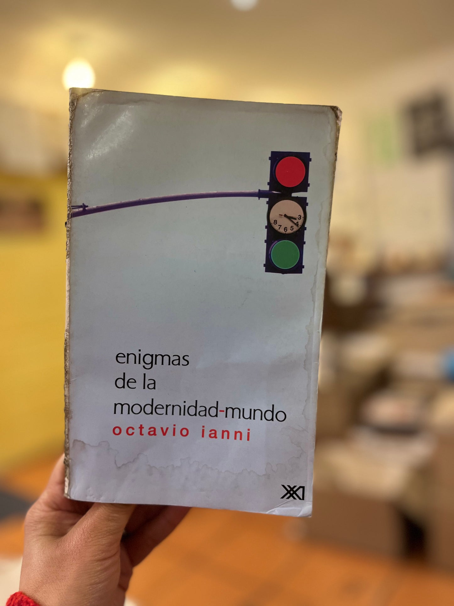 Enigmas de la modernidad-mundo. Libro rescatado del incendio