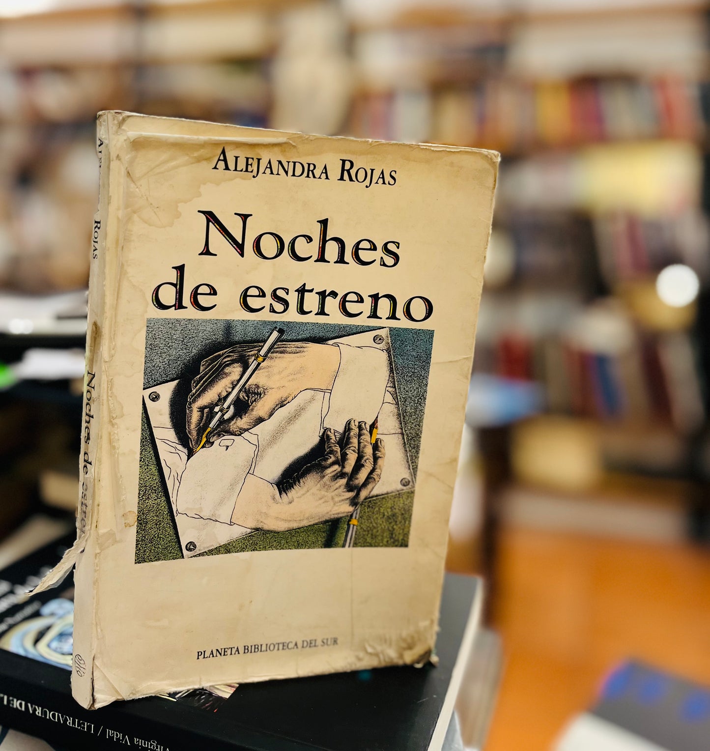 Noches de estreno. Libro rescatado del incendio