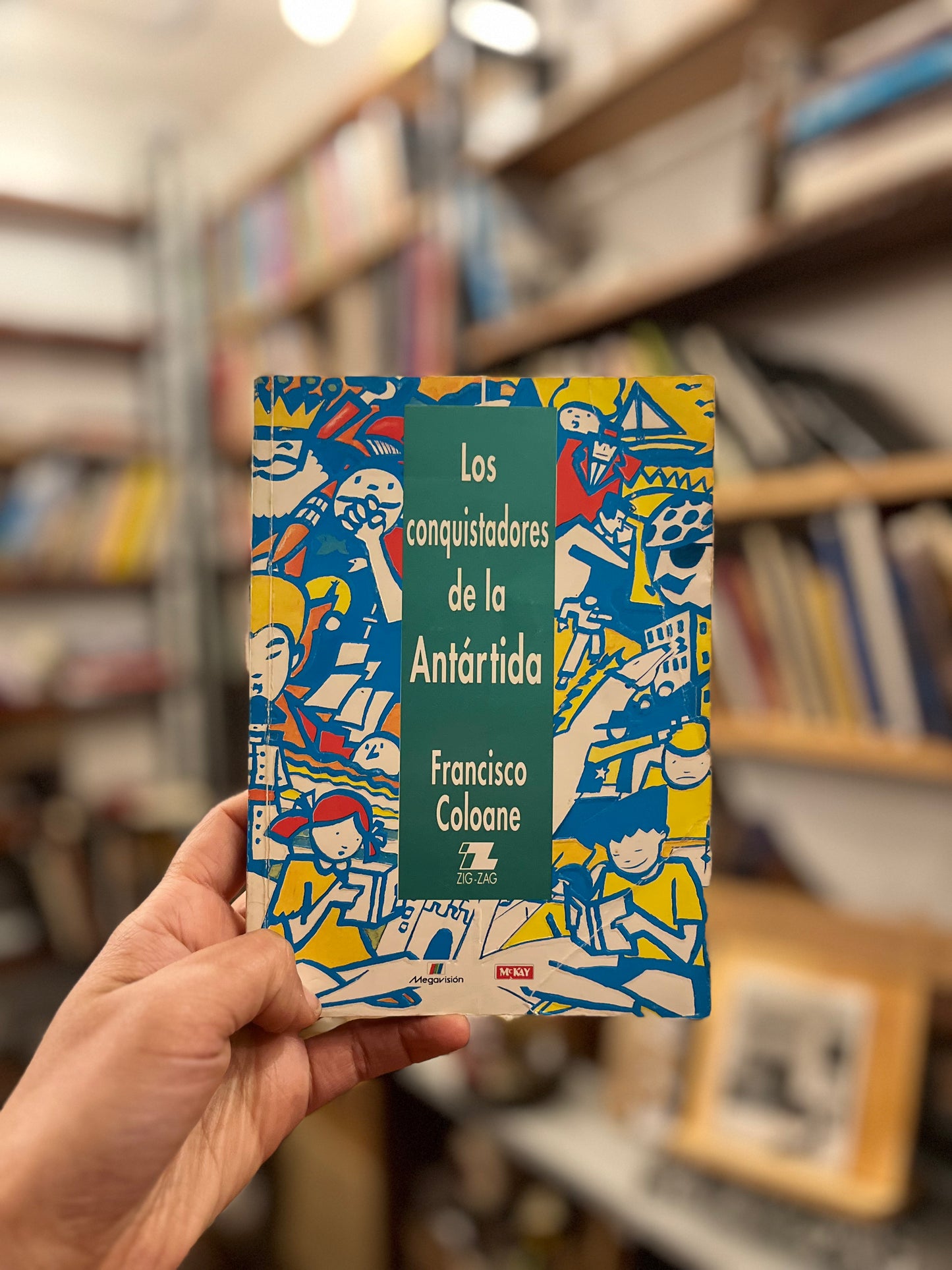 Los conquistadores de la Antartida. Libro rescatado del incendio