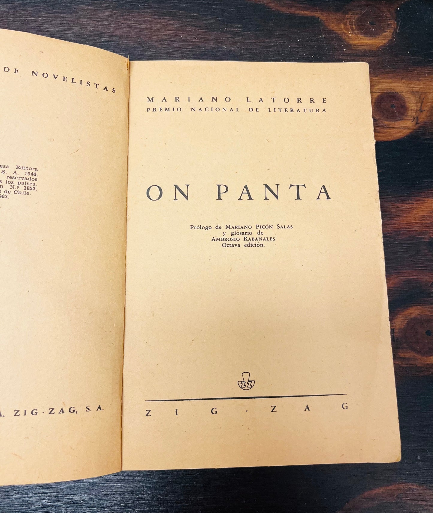 On Panta. Libro rescatado del incendio