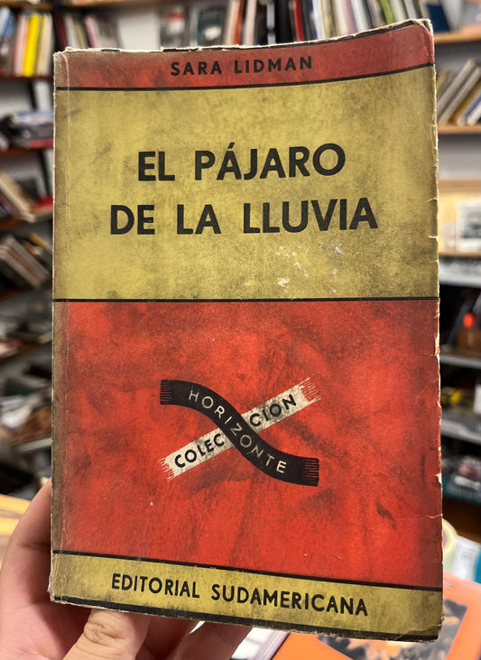 El pájaro de la lluvia. Libro rescatado del incendio
