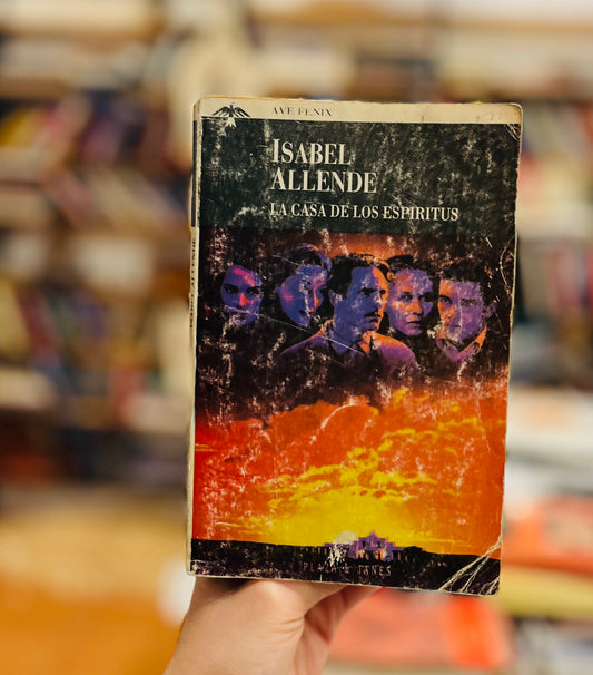La casa de los espíritus. Libro rescatado del incendio