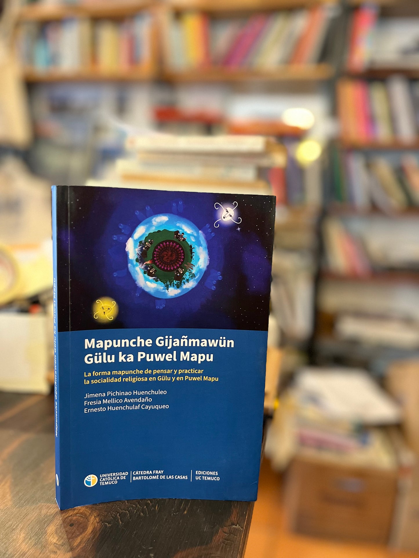 Forma Mapunche de pensar. Libro rescatado del incendio