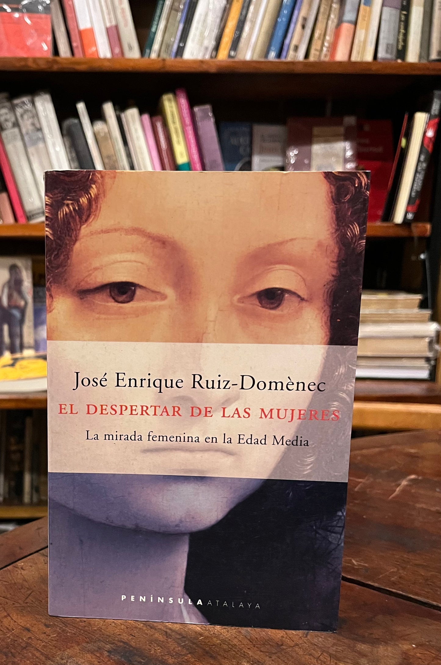 El despertar de las mujeres. La mirada femenina en la Edad Media