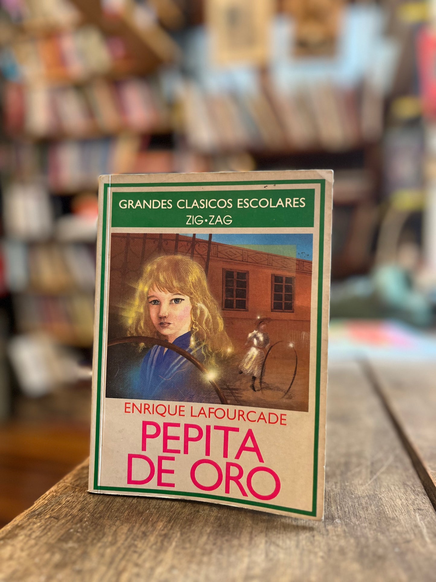 Pepita de oro. Firmado por Enrique Lafourcade