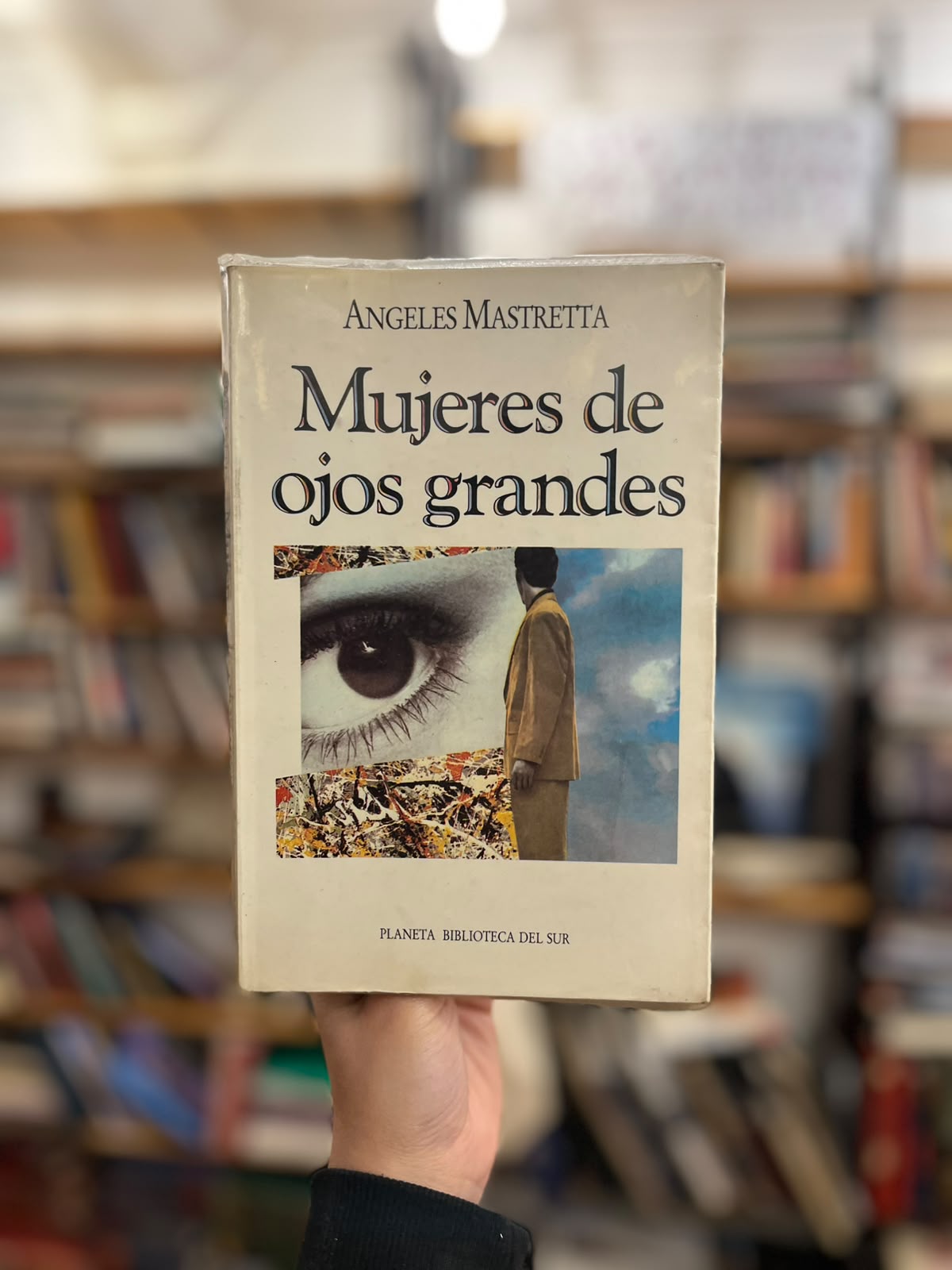 Mujeres de ojos grandes