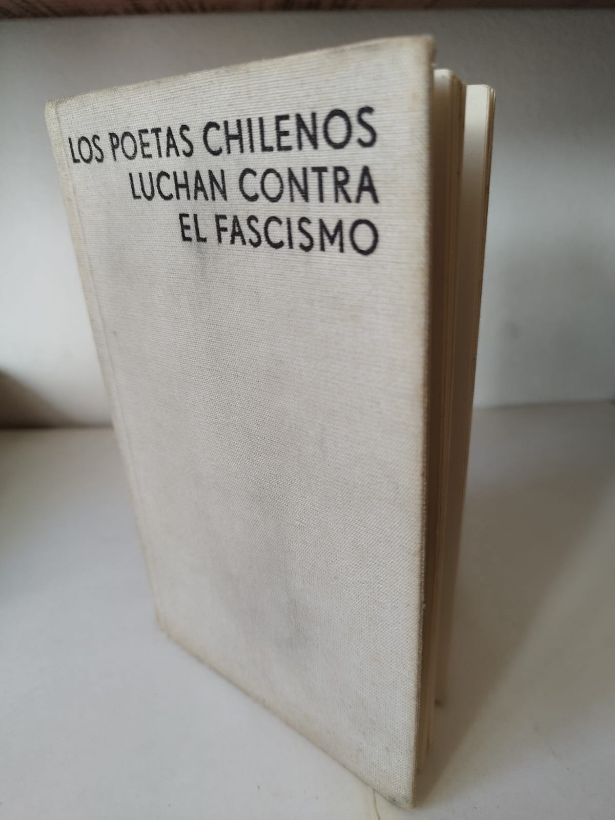 Los poetas chilenos luchan contra el fascismo